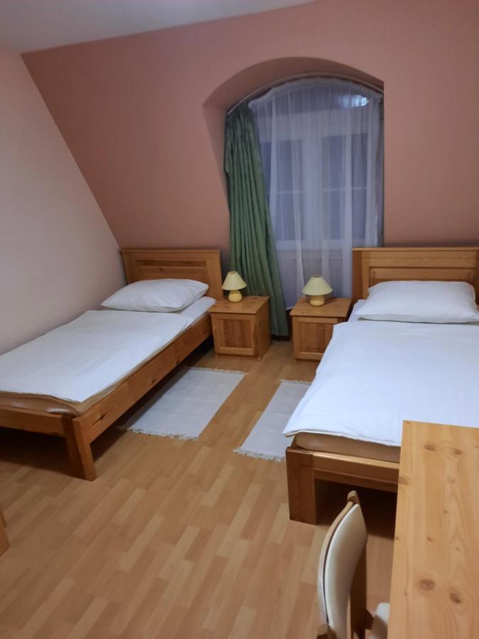 Ambrozia Guesthouse Nagykanizsa Exterior foto
