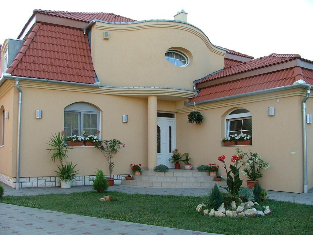 Ambrozia Guesthouse Nagykanizsa Exterior foto
